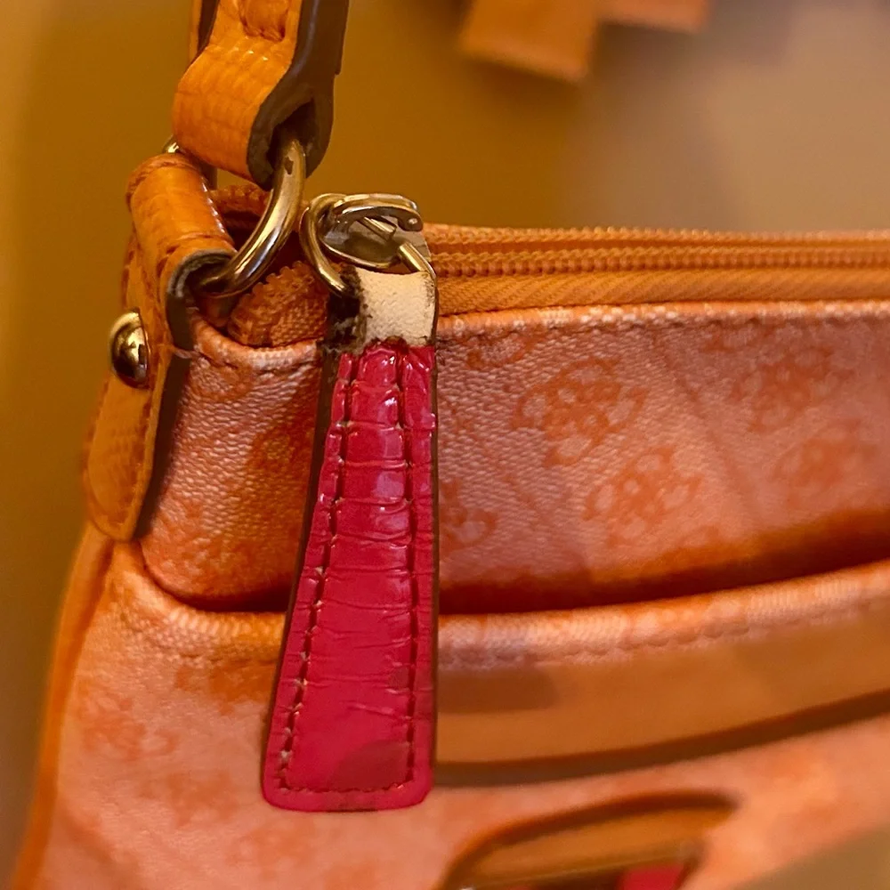 Guess Los Angeles Orange Crossbody Bag - Picture 5 of 6